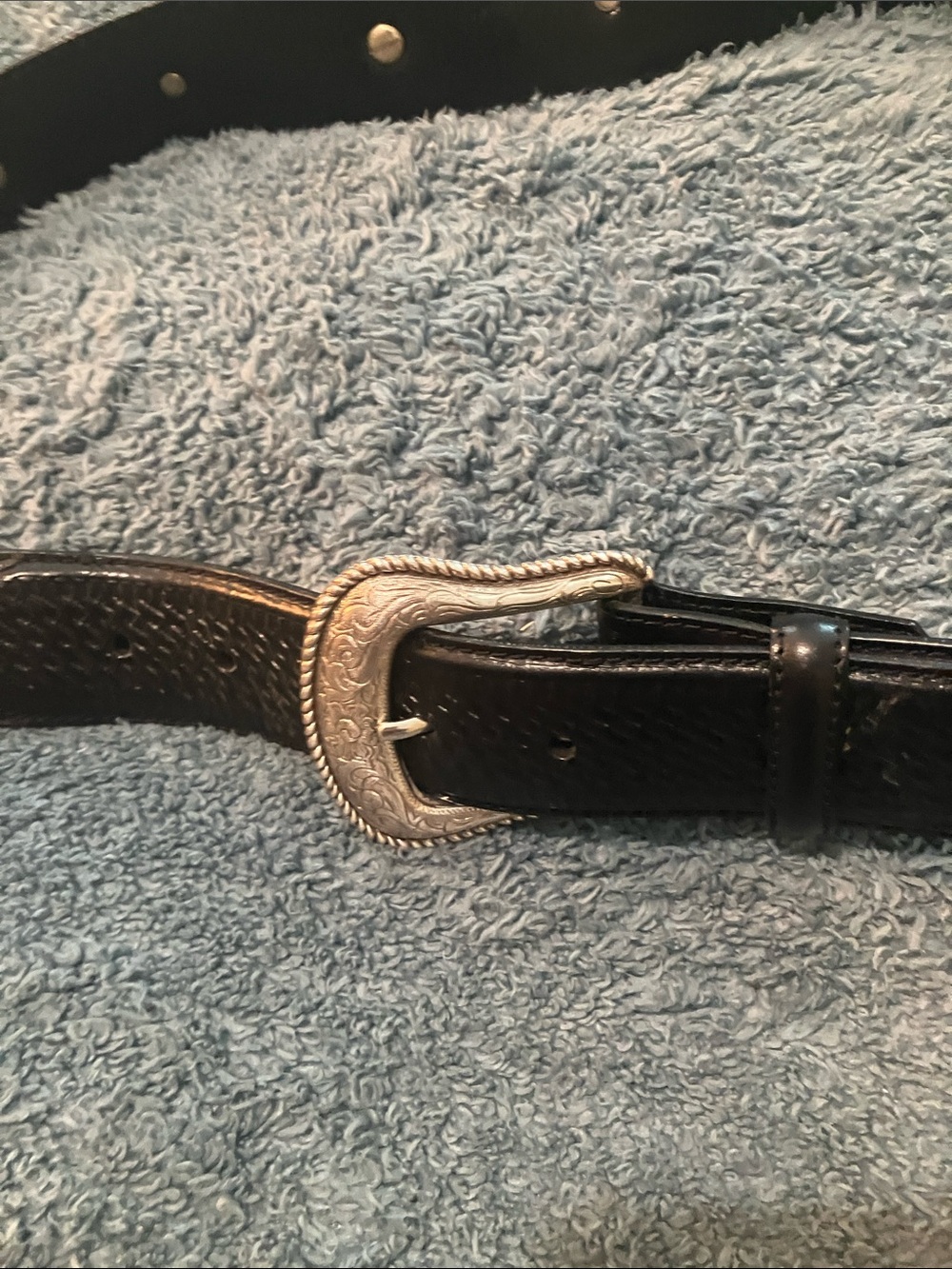 Classic Resistol Black Leather Men's Belt with Decorative Silver Buckle